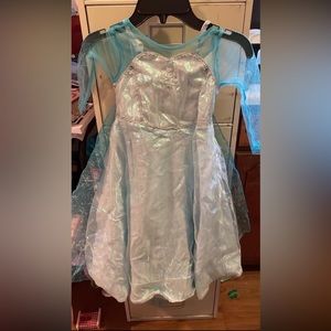 Size 3. Makena Lane. Elsa dress